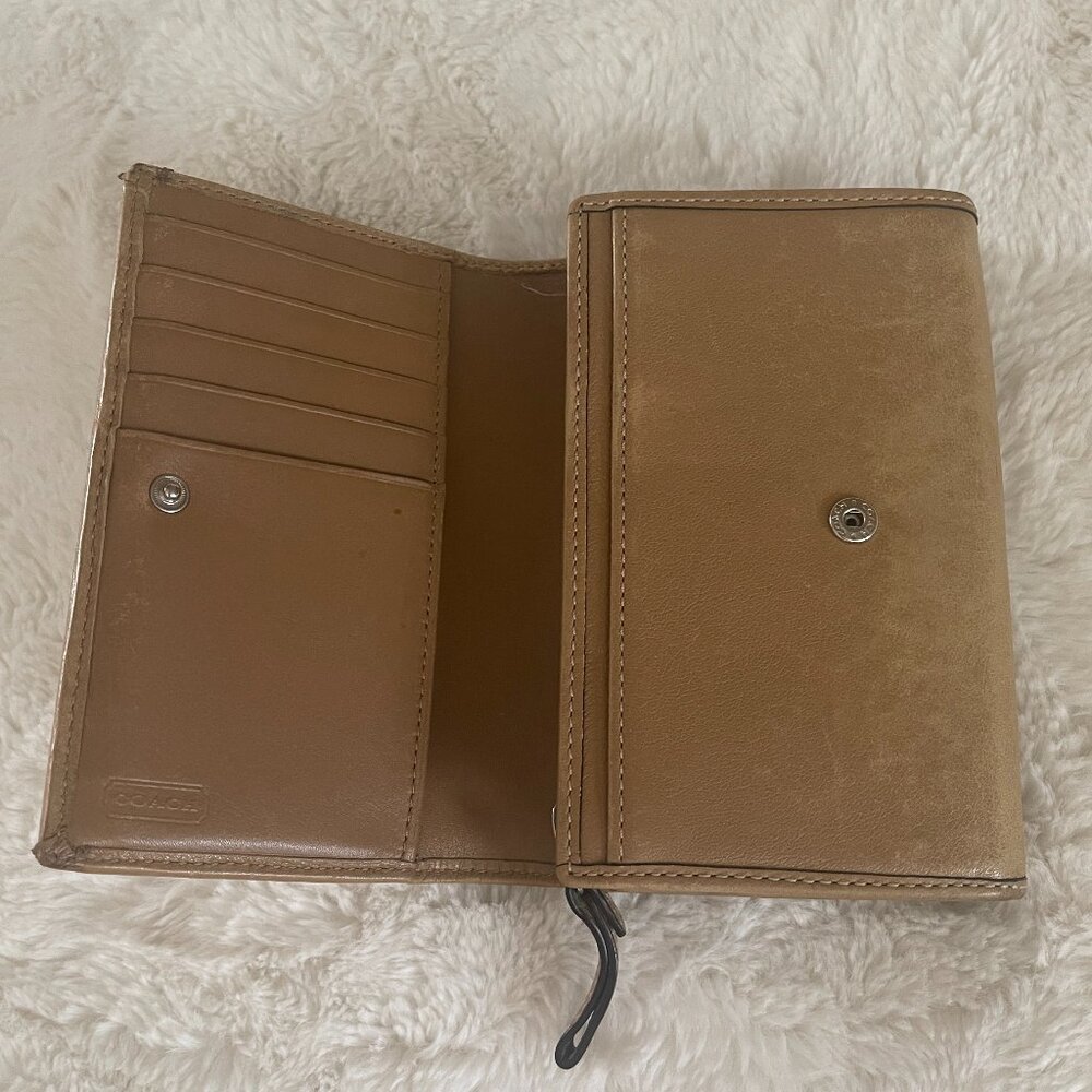 Coach Hamilton Tan Leather Wallet Bi-Fold Snap Closure Logo - Picture 9 of 15